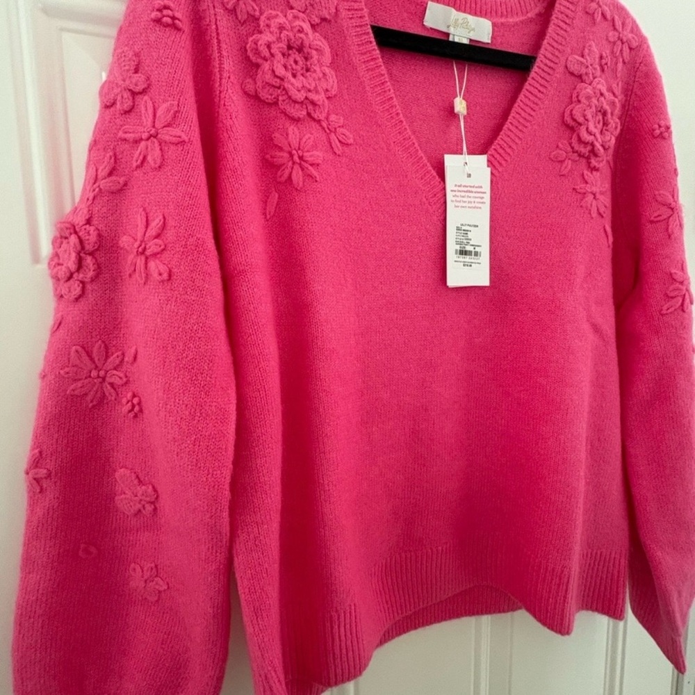 Lilly Pulitzer Alayna sweater. Garden party embroidery. Size medium - Picture 6 of 8